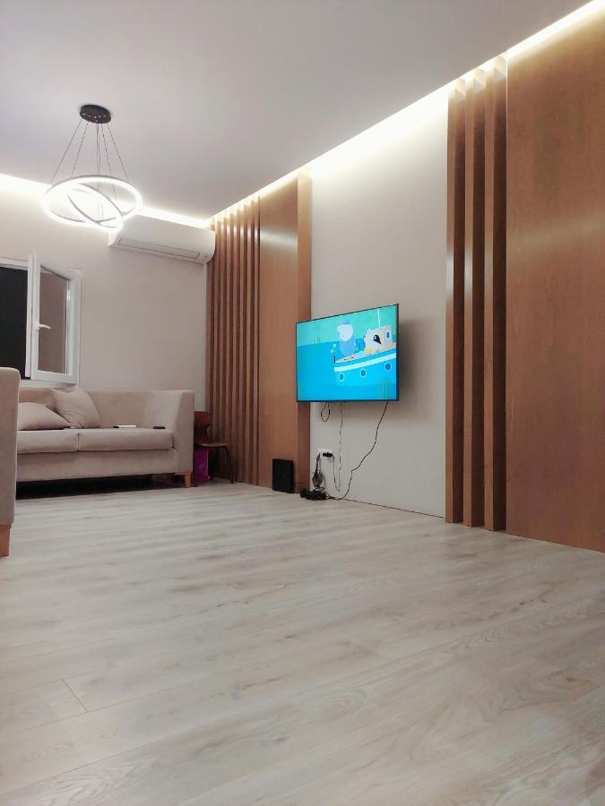 Luxurious Double Bedroom Suite ติรานา ภายนอก รูปภาพ