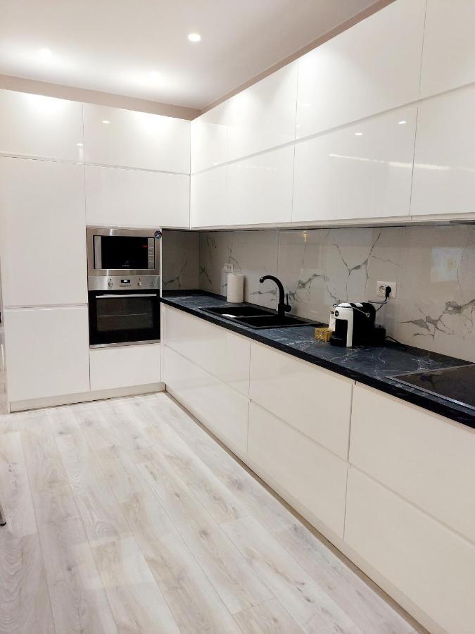Luxurious Double Bedroom Suite ติรานา ภายนอก รูปภาพ