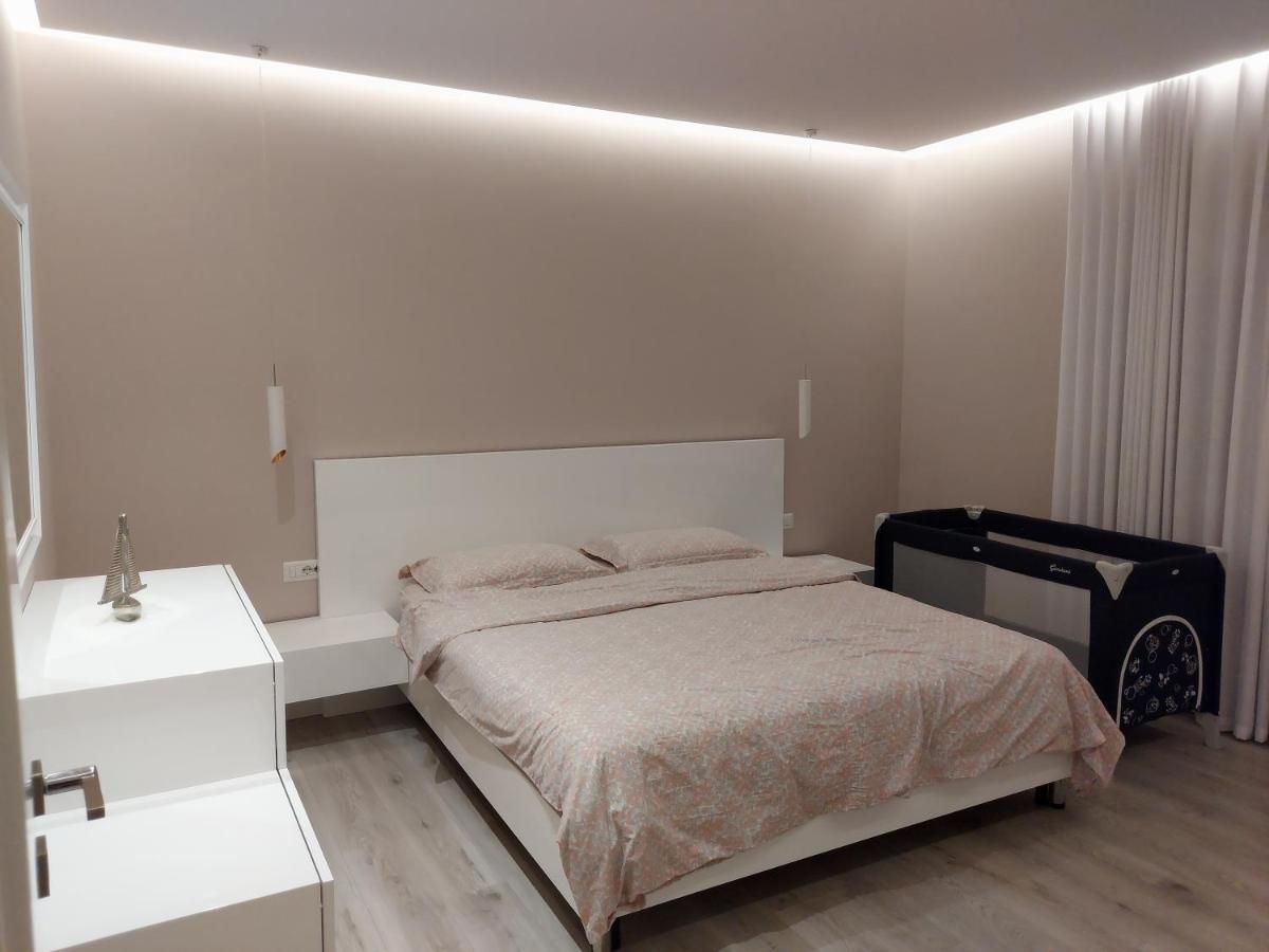 Luxurious Double Bedroom Suite ติรานา ภายนอก รูปภาพ