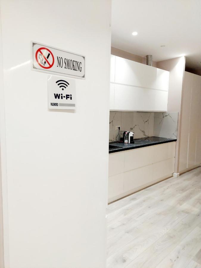Luxurious Double Bedroom Suite ติรานา ภายนอก รูปภาพ